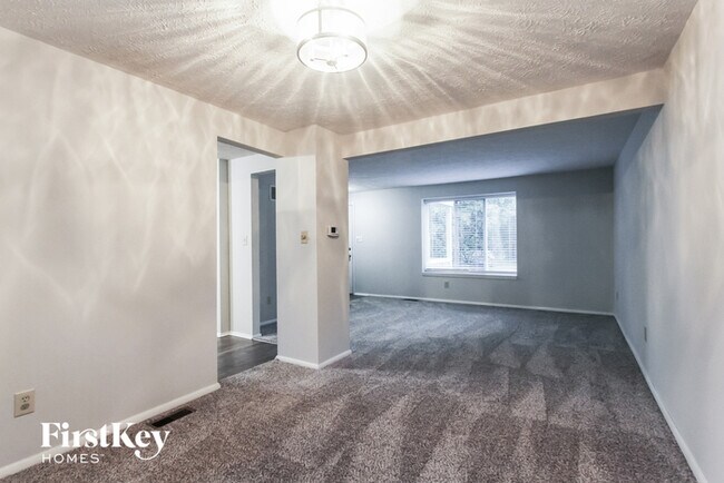 Building Photo - 11567 Creekside Ln