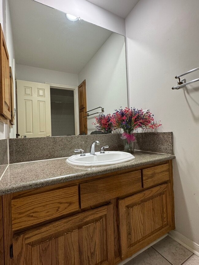 Building Photo - 5200 Weslayan St