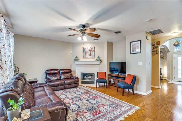 Foto del edificio - 3104 Spring Hill Ln