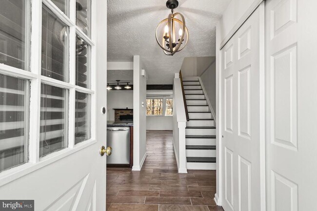 Foto del edificio - 8315 Brookvale Ct