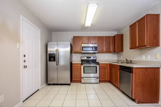 Foto del edificio - 3432 Crisoforo Dr