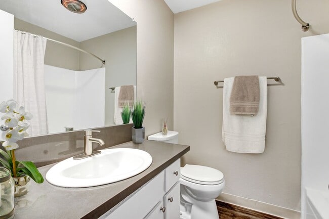 Interior Photo - Sherman West Apartment Homes