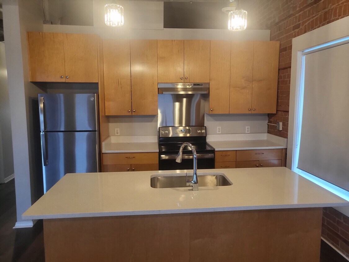 The Addison Apts Apartments in Detroit, MI