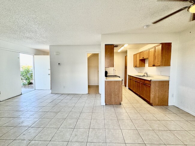 Foto del edificio - Spacious 2-Bed, 2-Bath Townhome for Rent w...