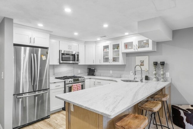 Building Photo - 115 Mill Pond