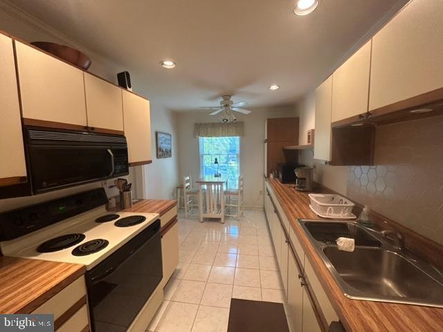 Foto del edificio - 24362 Widgeon Pl