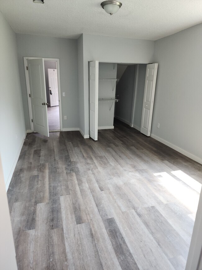 Foto del edificio - 209 E 17th St