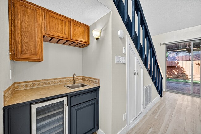 Foto del edificio - 2026 Ashford Hollow Ln