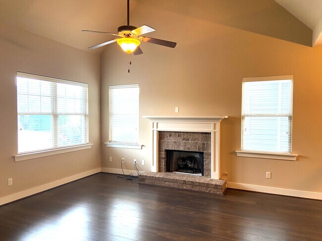 Building Photo - 1036 Crawford Ct