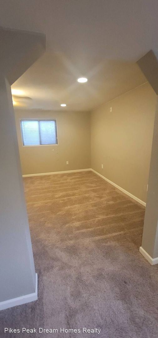 Building Photo - 3 br, 2 bath House - 1377 Keith Drive