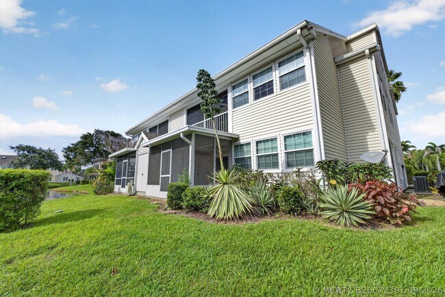 Foto del edificio - 1975 Westminster Cir
