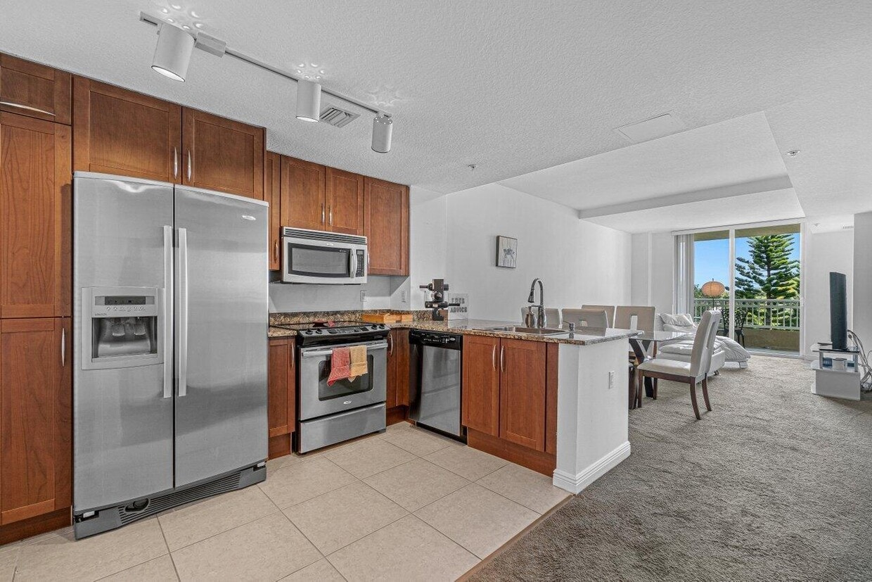 400 N Federal Hwy Unit 413, Boynton Beach, FL 33435 Condo for Rent in