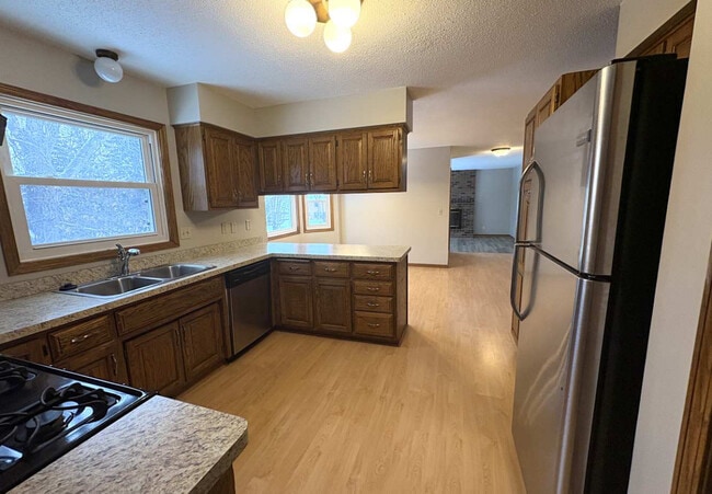 Building Photo - 7362 Paulsen Dr