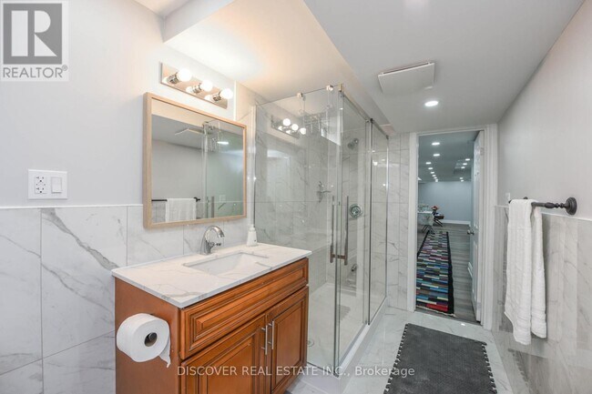 Photo du bâtiment - 5806 Rainberry Dr