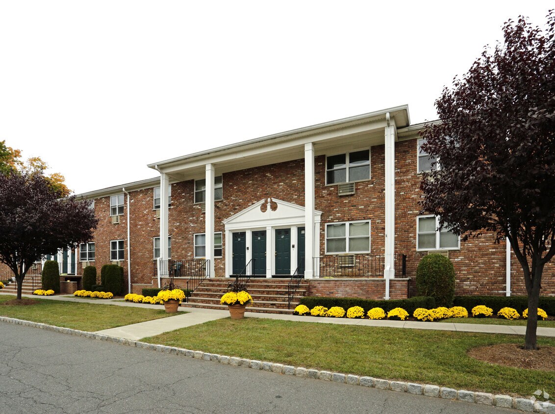 Beaver Brook Gardens Apartments Lincoln Park, NJ