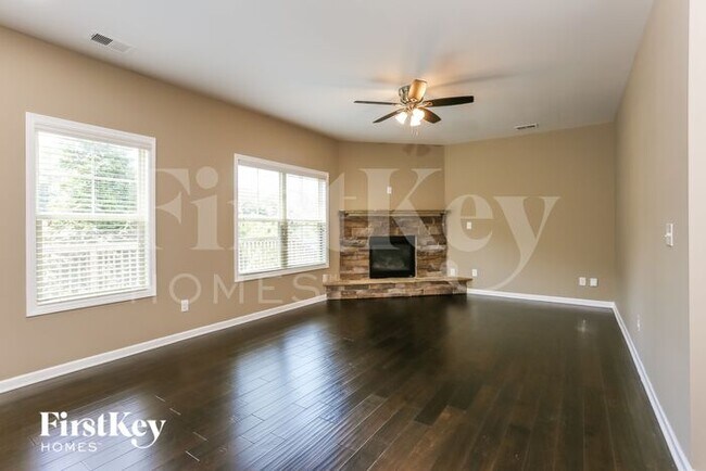 Building Photo - 4180 Pleasant Woods Dr