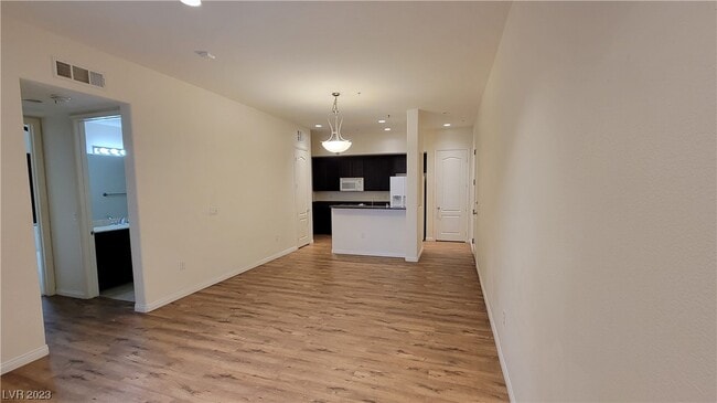 Building Photo - 44 E Serene Ave
