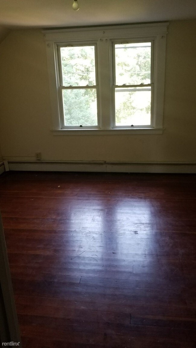 Foto del edificio - 4 br, 1 bath House - 605 Sherman Pkwy