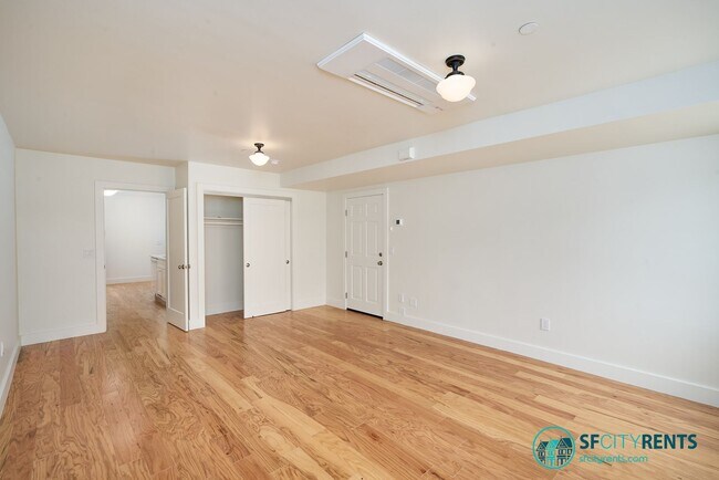 Building Photo - Outer Sunset: Freshly Remodeled 2-ROOM Stu...