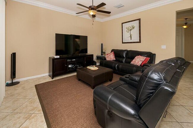 Foto del edificio - 10412 Pearwood Pl