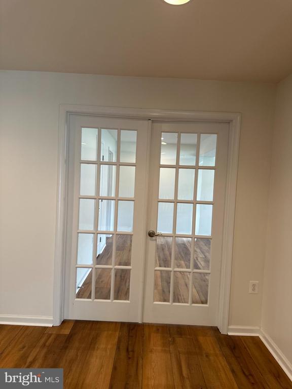 Foto del edificio - 9610 Hazelbrook Ct