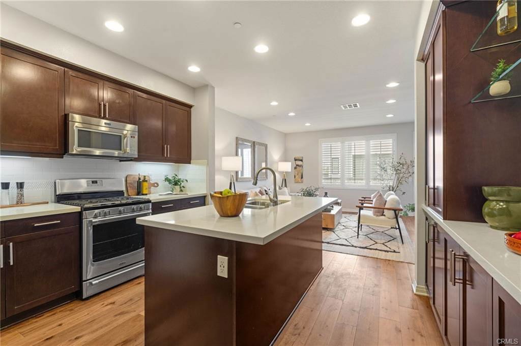 Foto principal - 12913 Mission Ave