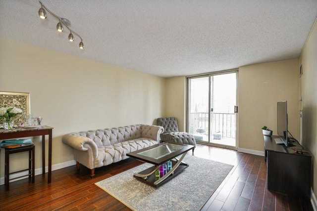 Building Photo - 1212 N La Salle St