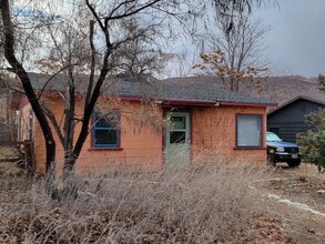 Building Photo - 430 E 200 S