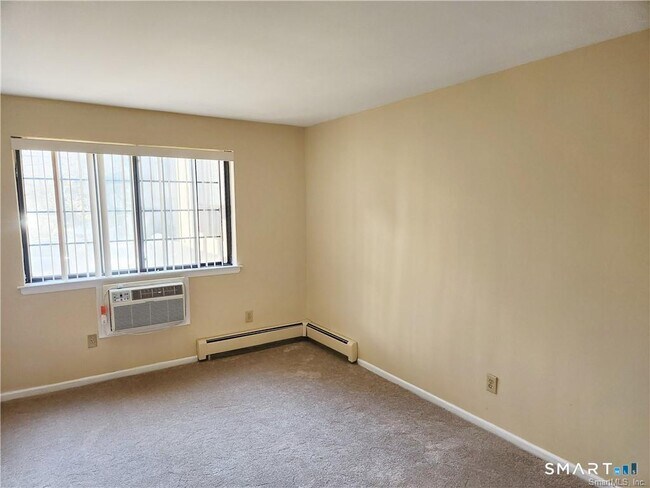 Building Photo - 50 Aiken St