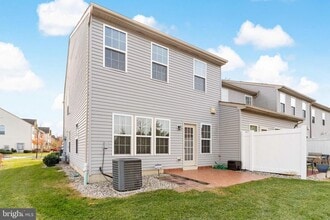 Building Photo - 42 Sundance Dr