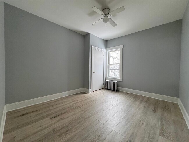 Foto del edificio - 281 Blackstone St