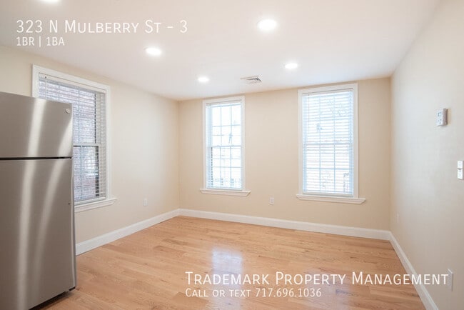 Building Photo - 323 N Mulberry St