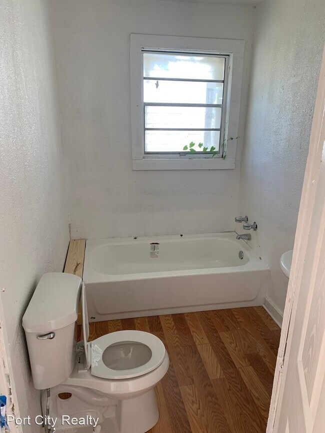 Foto del edificio - 2 br, 1 bath House - 4114 Miles St.