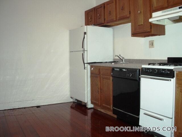 Foto principal - 1905 Beacon St
