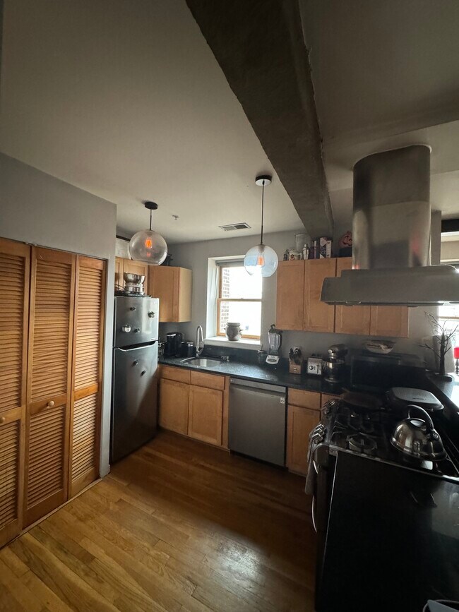 Foto del edificio - 70 Rhode Island Ave NW