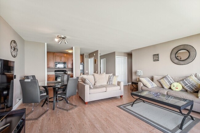 Foto del edificio - 5445 N Sheridan Rd