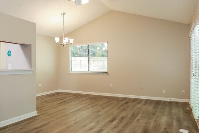 Building Photo - 6847 Coralberry Ln
