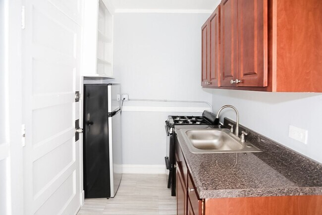 Foto del edificio - 3273 W Wrightwood Ave