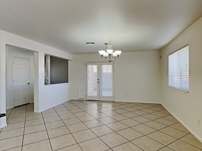 Foto del edificio - 17522 W Calavar Rd