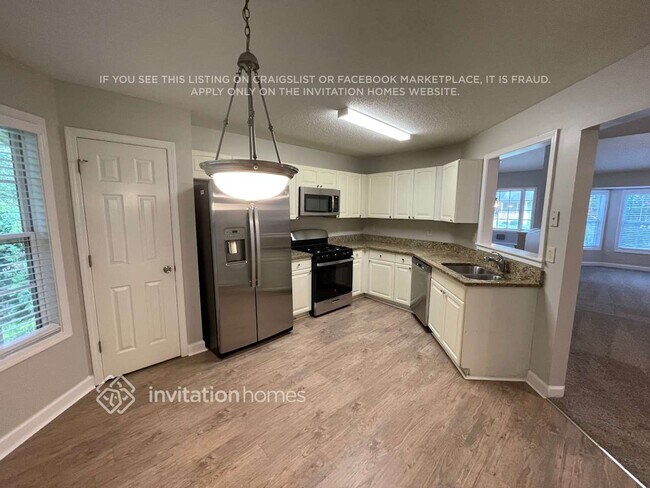 Building Photo - 2780 Douglas Ct