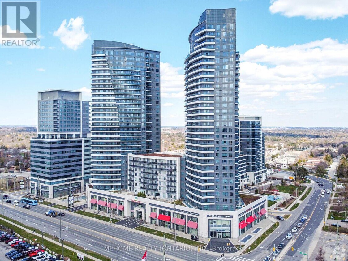 Photo principale - 7167-7167 Yonge St