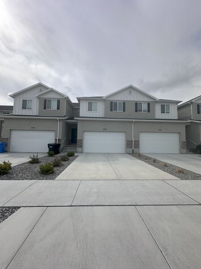 Building Photo - 3383 W Sanctuary Ct