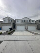 Building Photo - 3383 W Sanctuary Ct