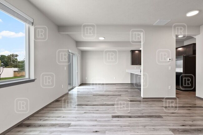 Foto del edificio - 14321 E 13th Ave