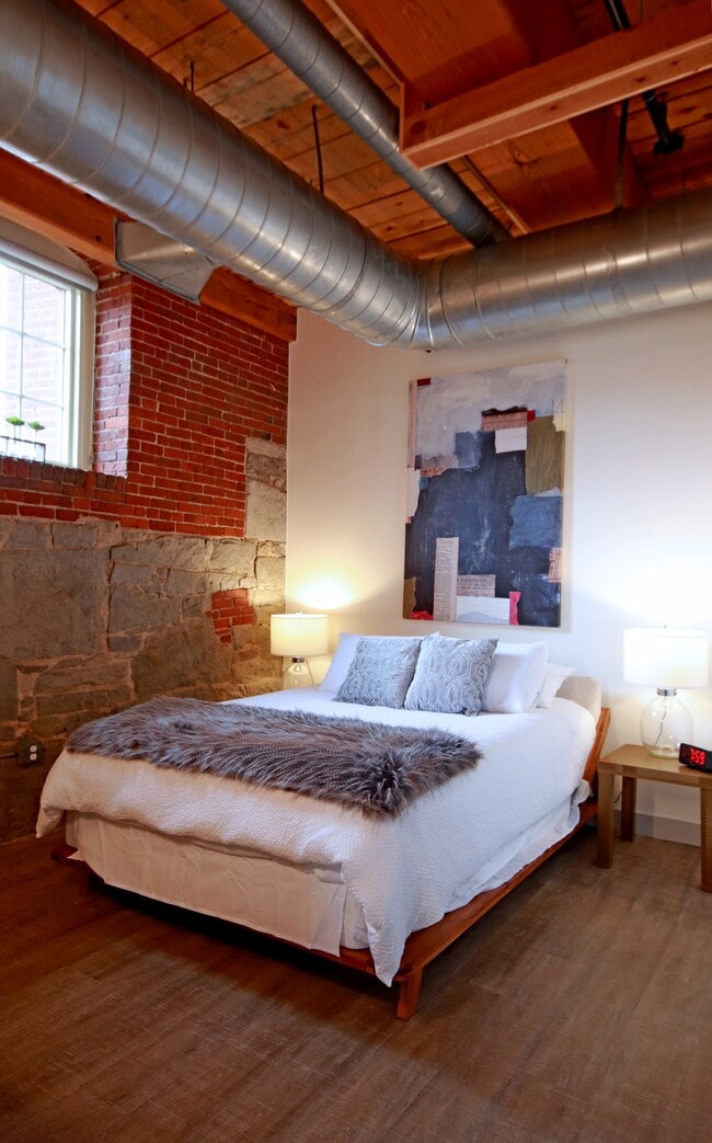 Building Photo - Thorndike Exchange