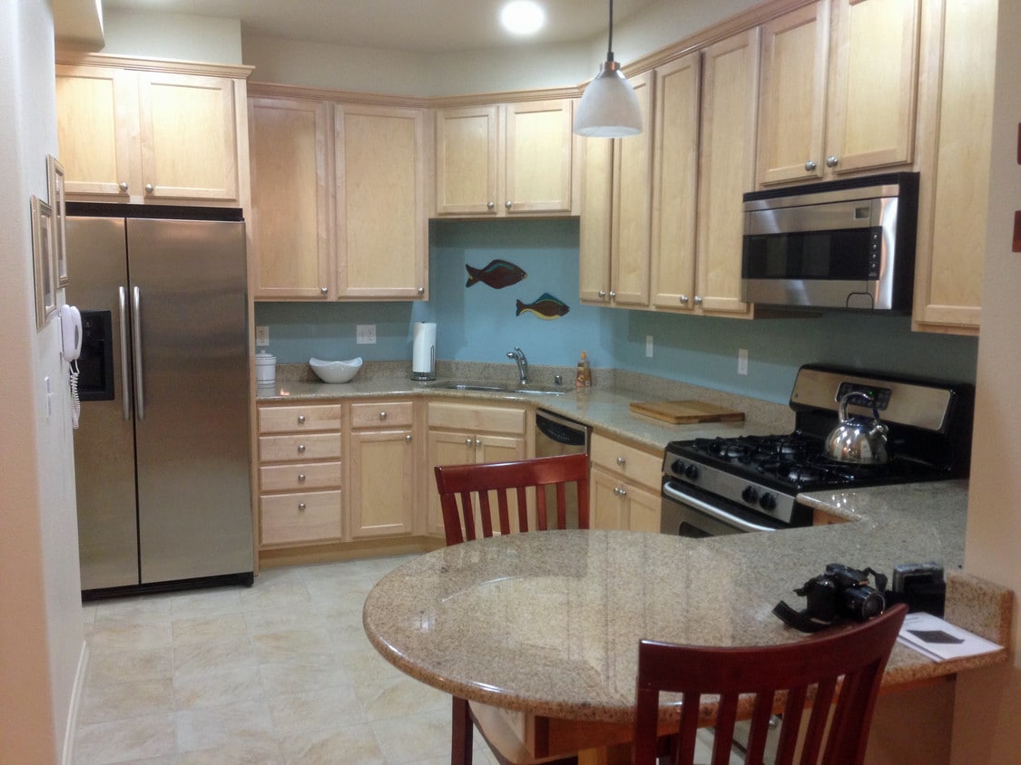 Kitchen - 6930 Meadow St