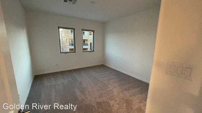 Building Photo - 5 br, 3 bath House - 7054 Sunland Hills Ave