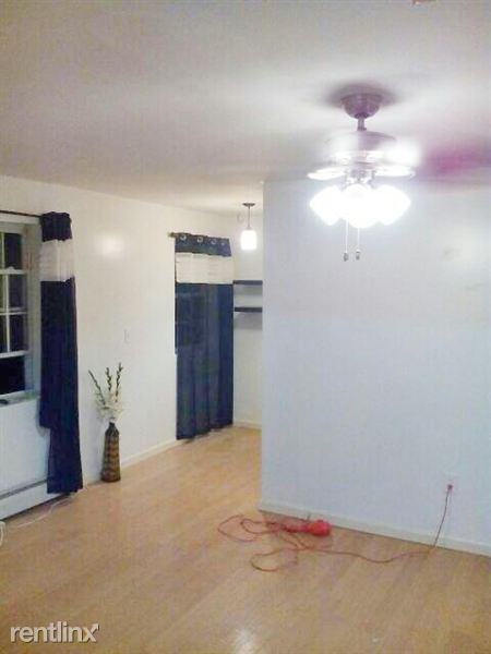 Foto principal - 79 Troutman St