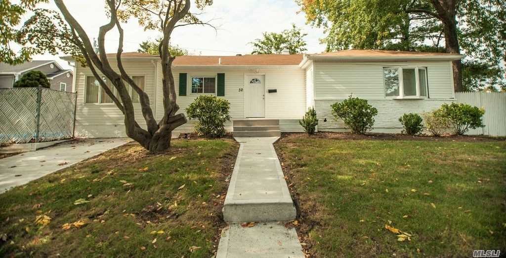 Primary Photo - 32 Hope Dr