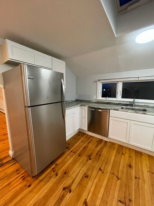 Building Photo - 155 Onset Ave